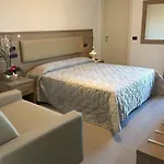 アパートホテル Albachiara 3*
