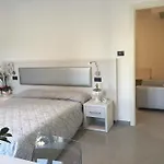 Albachiara アパートホテル 3*