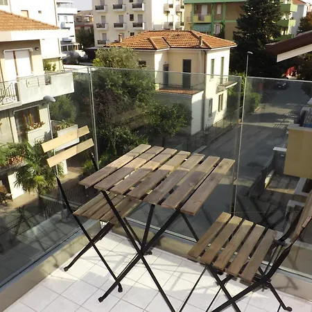 Albachiara Ξενοδοχείο με διαμερίσματα Ρίμινι