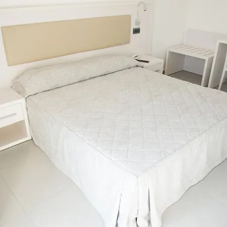 Albachiara شقة فندقية 3*